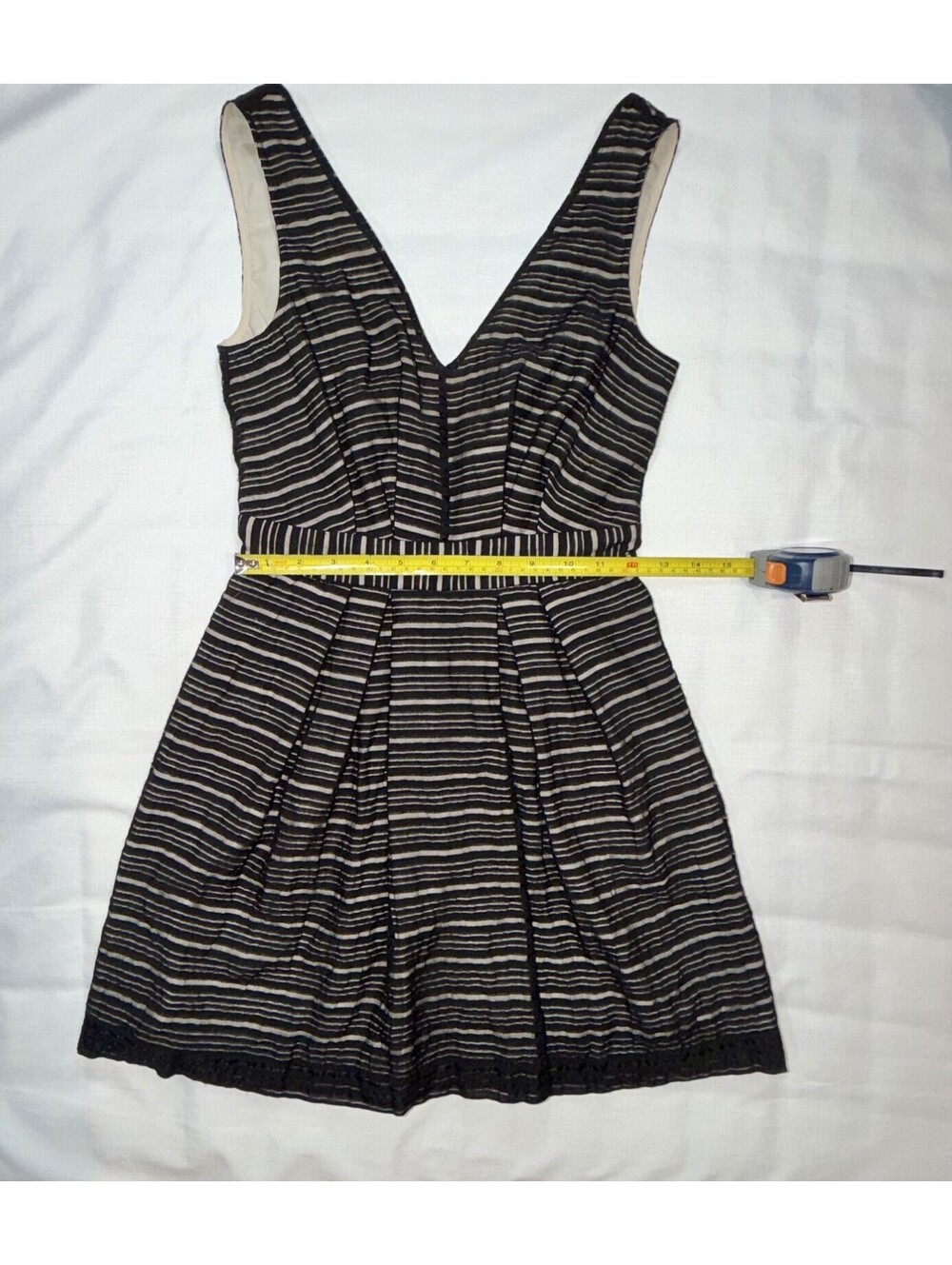 BCBG Generation Dress Size 0 Black Beige Striped Fit Flare Pleated Pockets